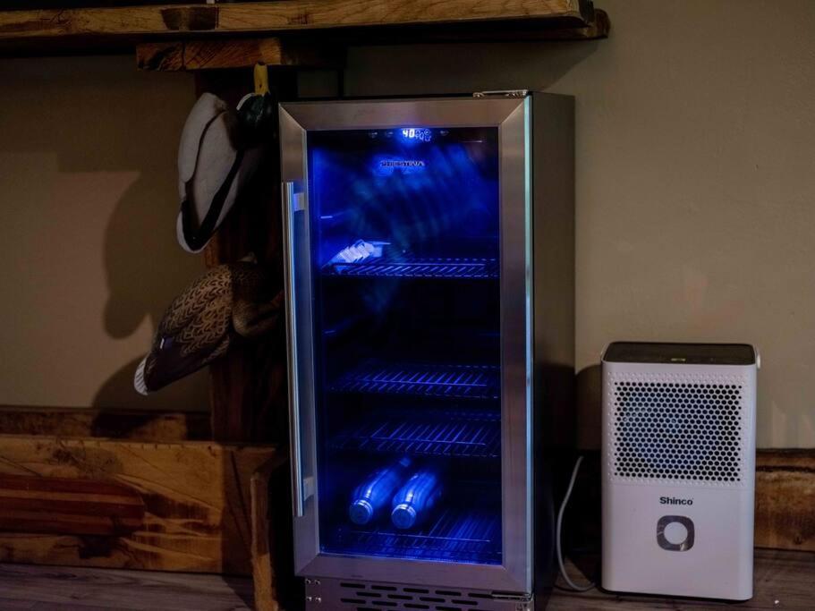 Stonegate Lodge King Bed Wifi 50 In Roku Tv Salt Water Pool Room # 101 يوريكا سبرينغز المظهر الخارجي الصورة